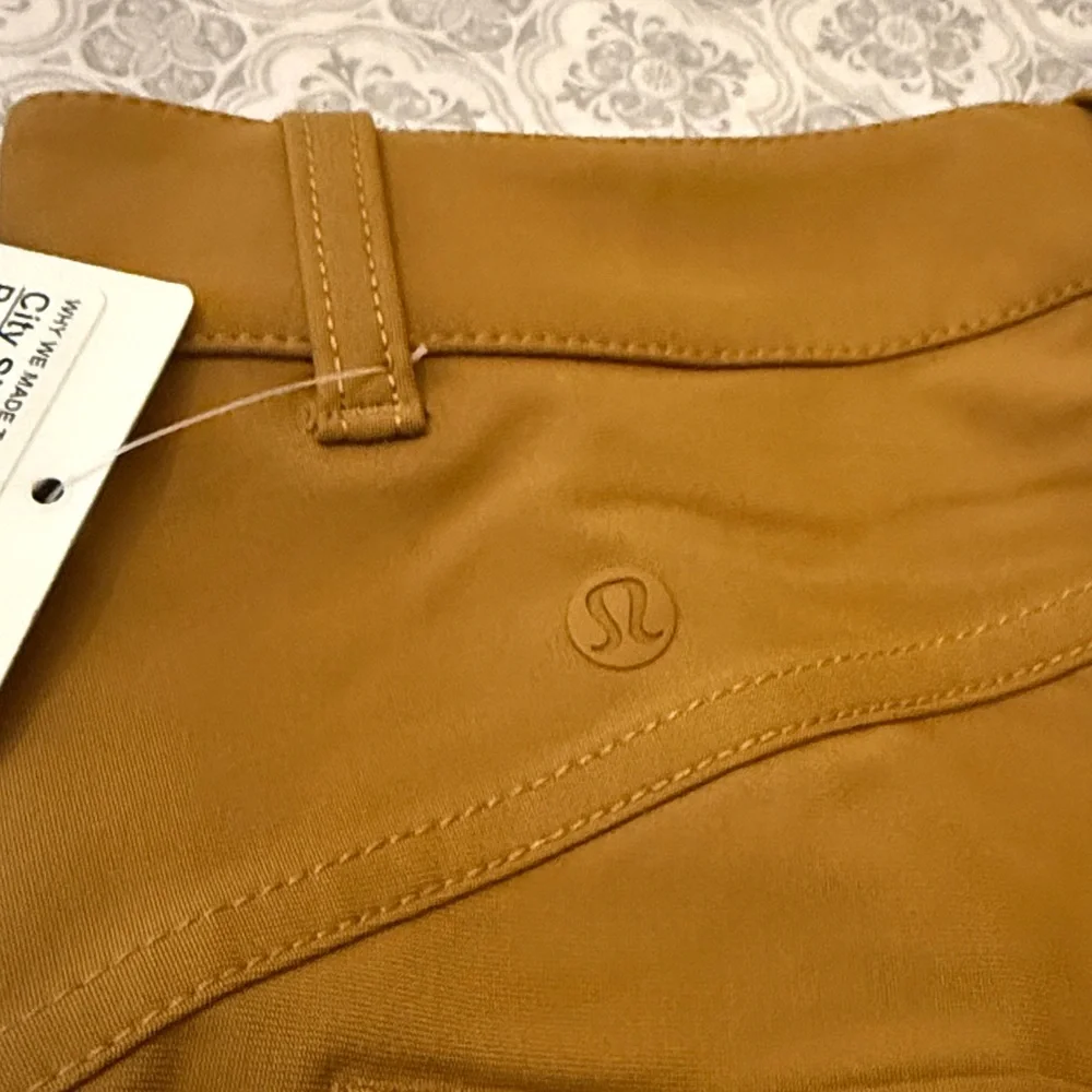 Lululemon city sleek 5 pocket 7/8 pant spiced bronze Size 2